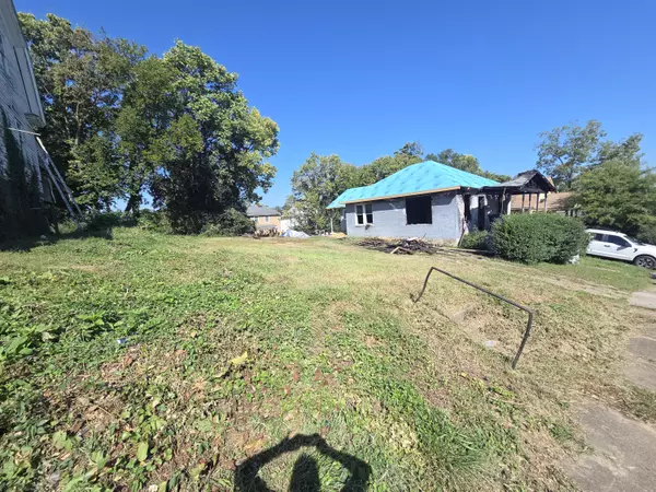 Roanoke, VA 24016,37 14th ST SW