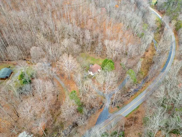 Covington, VA 24426,8122 Rich Patch RD