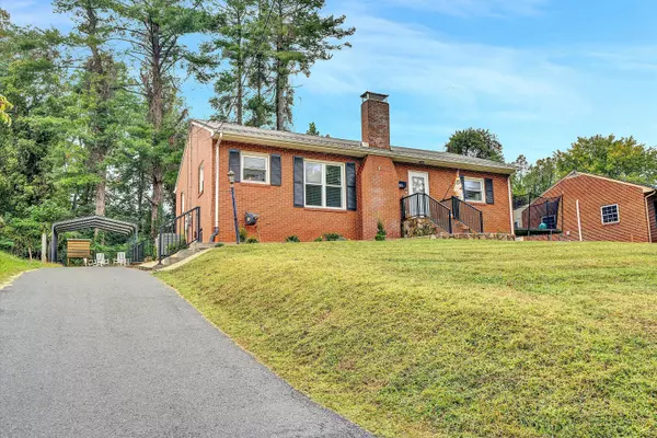 Rocky Mount, VA 24151,280 Oak ST