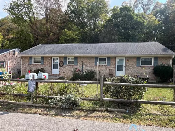 3128 Glenoak ST, Roanoke, VA 24014