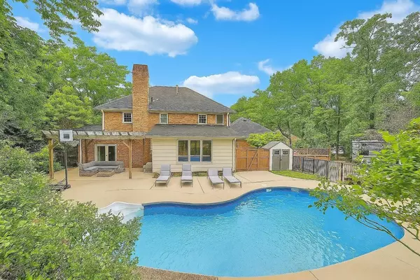 6245 Hidden Valley DR, Roanoke, VA 24018