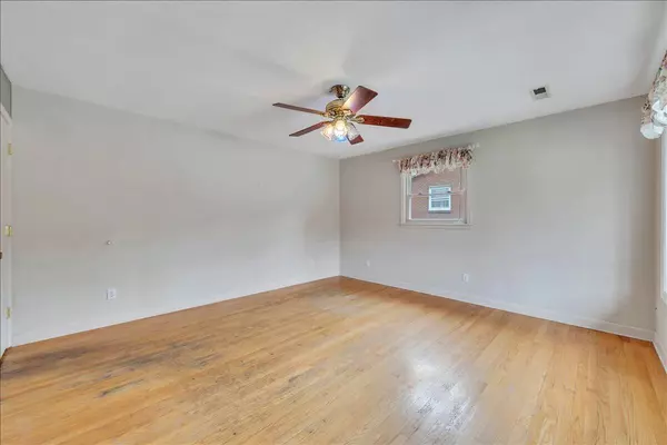 Roanoke, VA 24012,5755 Santa Anita TER