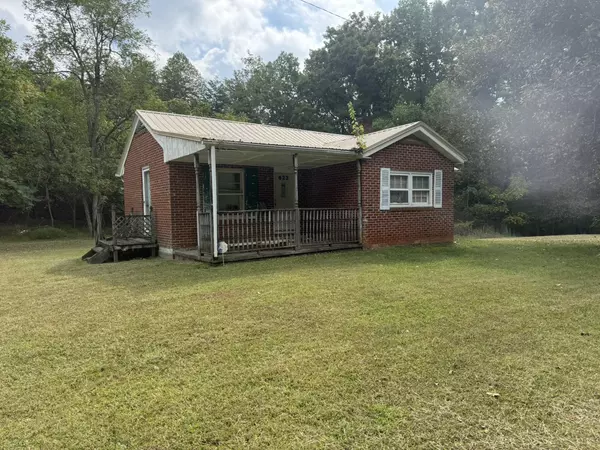 623 Kingston RD, Wirtz, VA 24184