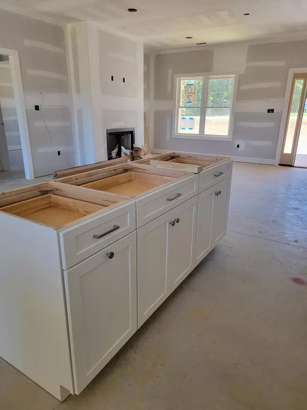 Lynch Station, VA 24571,10494 Leesville RD