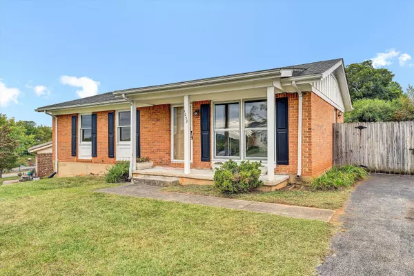 1038 Lauderdale AVE, Vinton, VA 24179