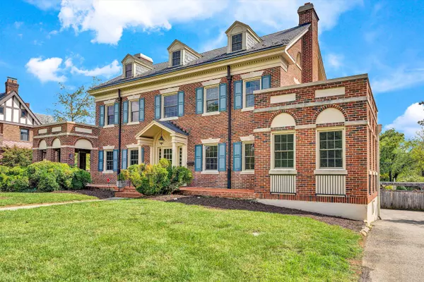 Roanoke, VA 24015,1930 Grandin RD