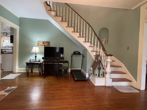 Bedford, VA 24523,721 Grove ST