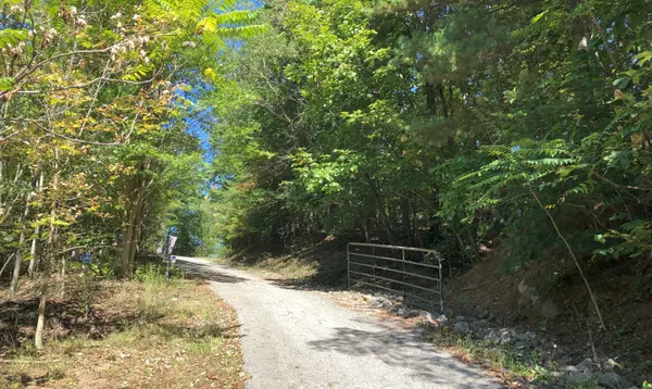 Roanoke, VA 24019,3287 Green Ridge RD