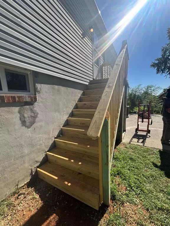 Roanoke, VA 24017,4230 Moomaw AVE