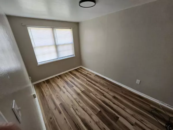 Roanoke, VA 24015,1718 Grandin RD Unit Apt 14