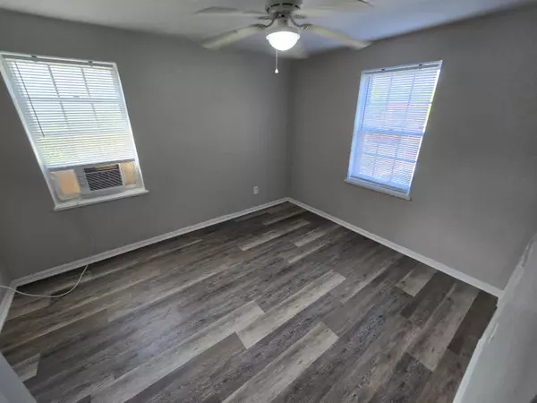 Roanoke, VA 24015,1732 Grandin RD Unit Apt 57