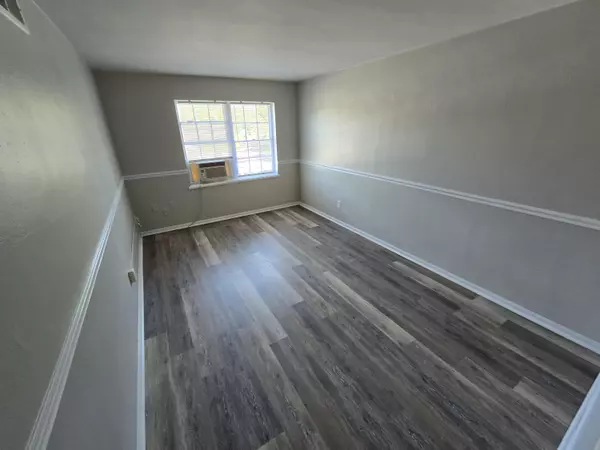 Roanoke, VA 24015,1732 Grandin RD Unit Apt 57