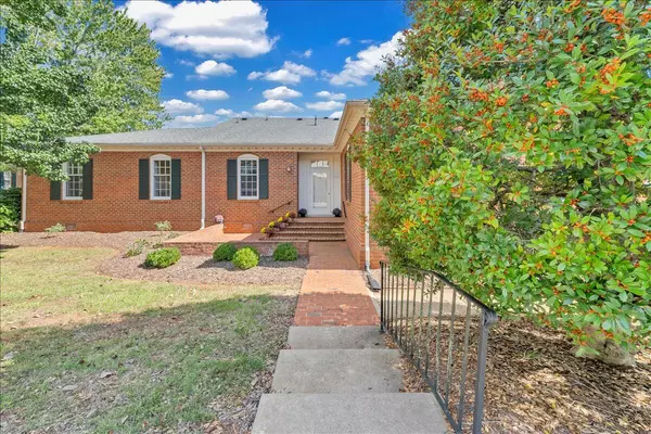 Lynchburg, VA 24503,100 Carriage WAY