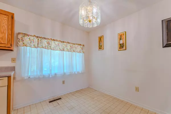 Moneta, VA 24121,2490 Diamond Hill RD