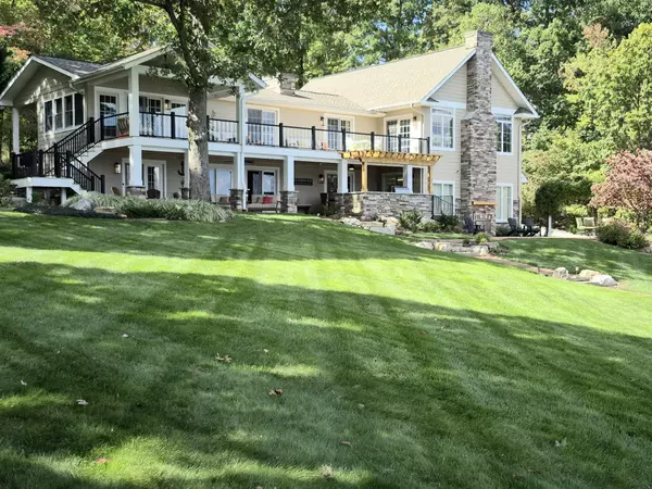 Huddleston, VA 24104,107 Arbor LN