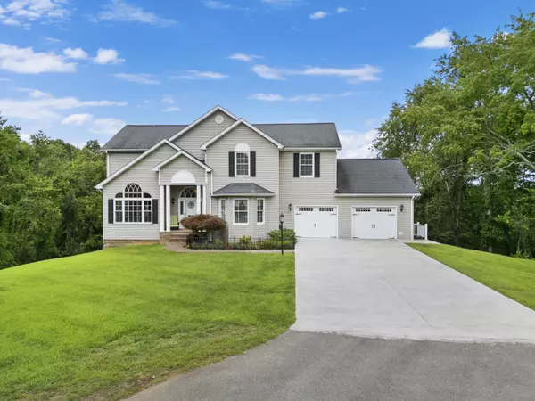 Christiansburg, VA 24073,2285 Lubna DR