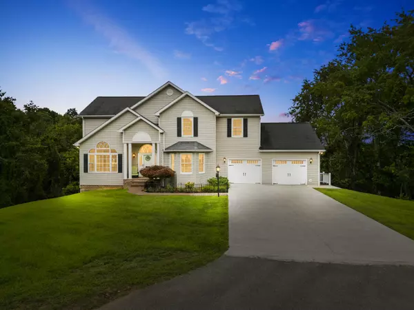 Christiansburg, VA 24073,2285 Lubna DR