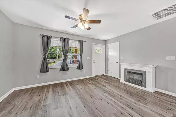 Vinton, VA 24179,1005 S Pollard ST