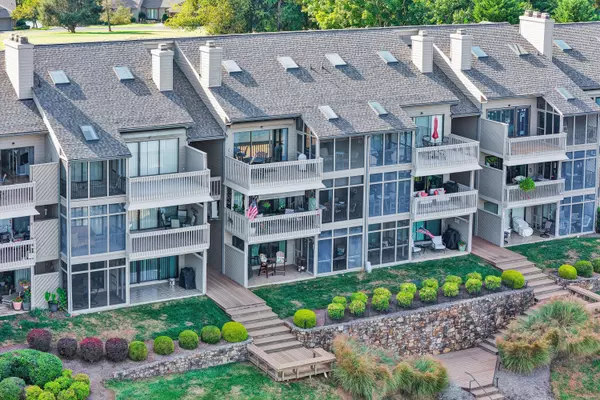 Moneta, VA 24121,835 Gangplank RD #116