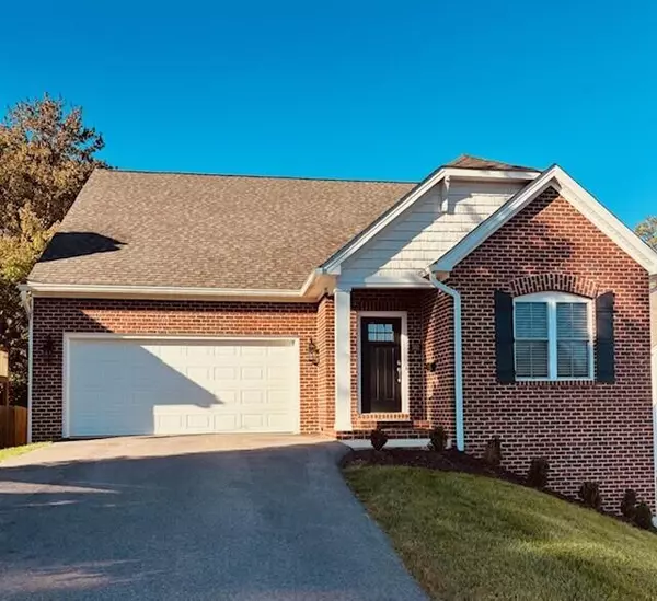 Roanoke, VA 24014,562 Dillard RD