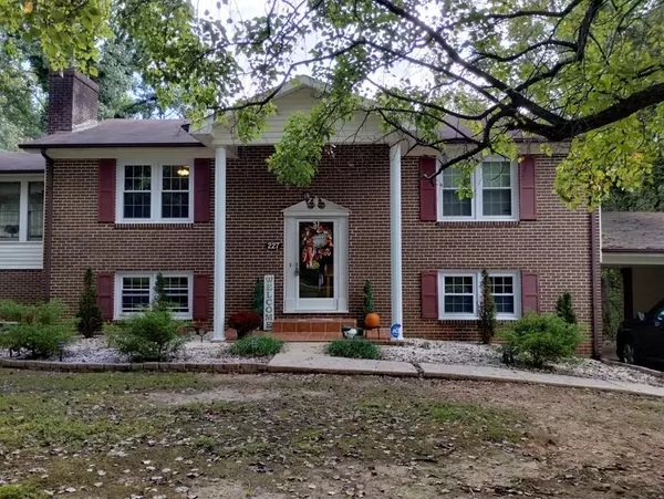 Ridgeway, VA 24148,227 Vista View LN