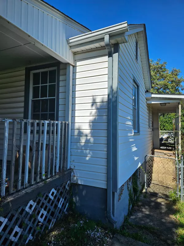 Roanoke, VA 24014,1130 Ethel RD