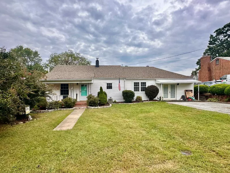 1403 graybill RD, Roanoke, VA 24017