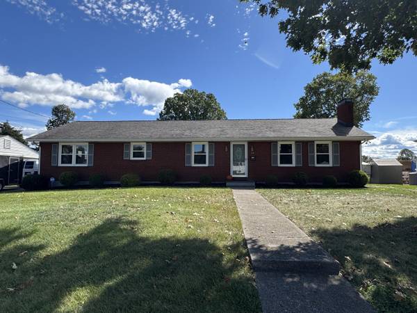 3411 Frontier RD, Roanoke, VA 24012