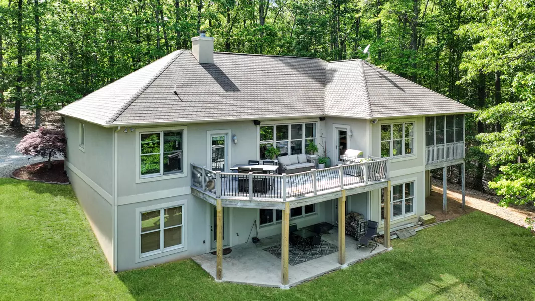 965 Vista PKWY, Hardy, VA 24101