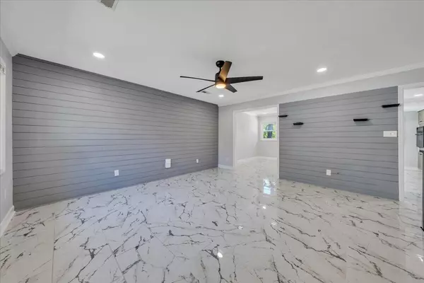 Roanoke, VA 24019,5107 North Spring DR