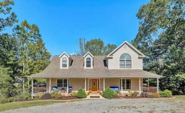 Moneta, VA 24121,316 Woodland Cove DR