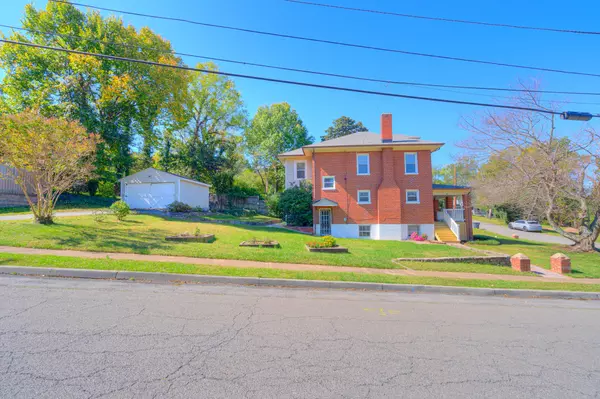 Roanoke, VA 24015,2502 Alberta AVE