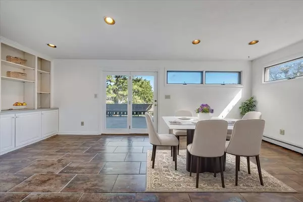 Roanoke, VA 24015,2115 Berkley AVE