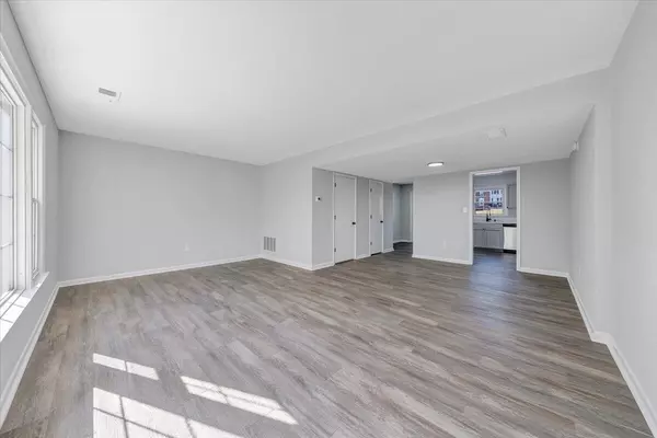 Vinton, VA 24179,111 Southampton DR