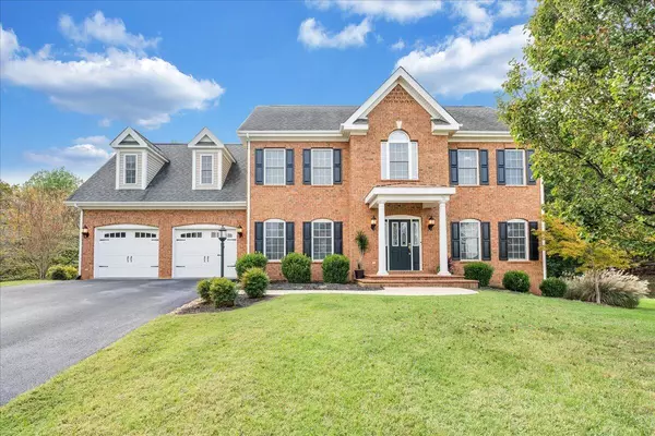 Roanoke, VA 24012,6119 Wisteria Place CT