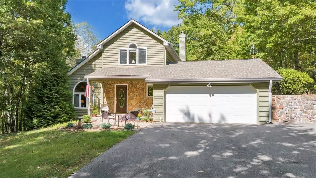 1347 Woodhaven Estates RD, Blue Ridge, VA 24064