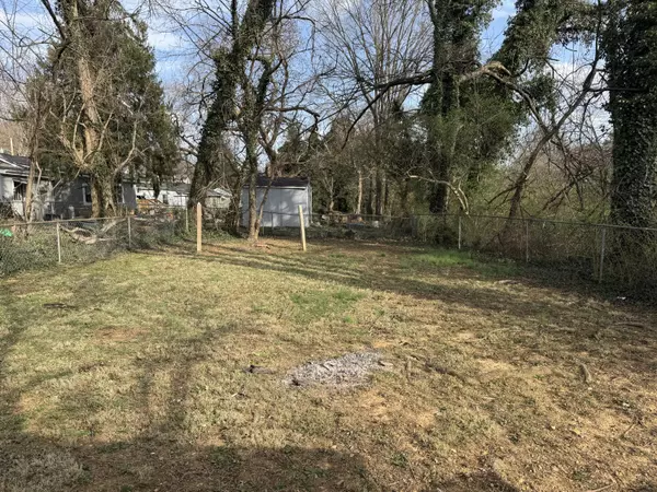 Roanoke, VA 24012,1611 10th ST