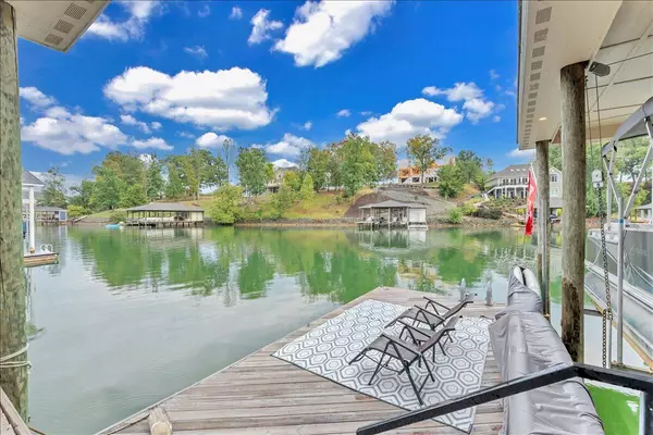 Moneta, VA 24121,6 Compass