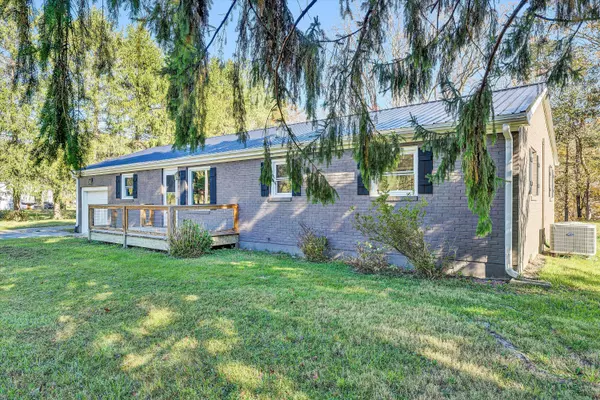 Covington, VA 24426,304 Broken Arrow LN