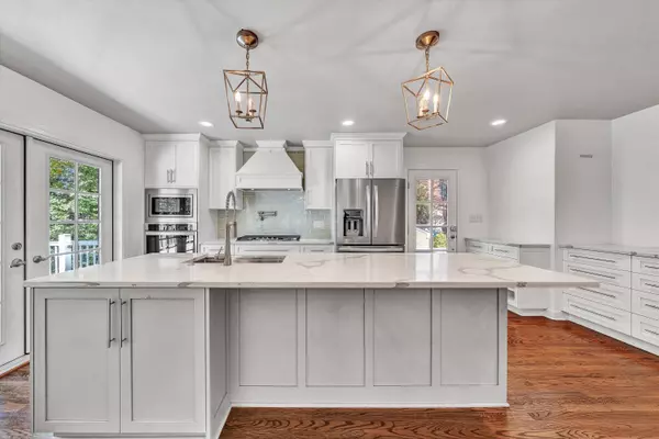 Roanoke, VA 24014,3033 Bancroft DR