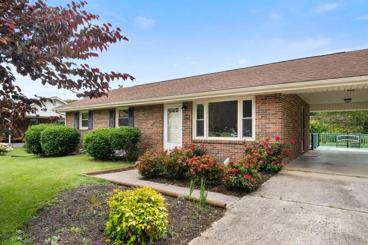 Radford, VA 24141,6890 Riverbend Dr