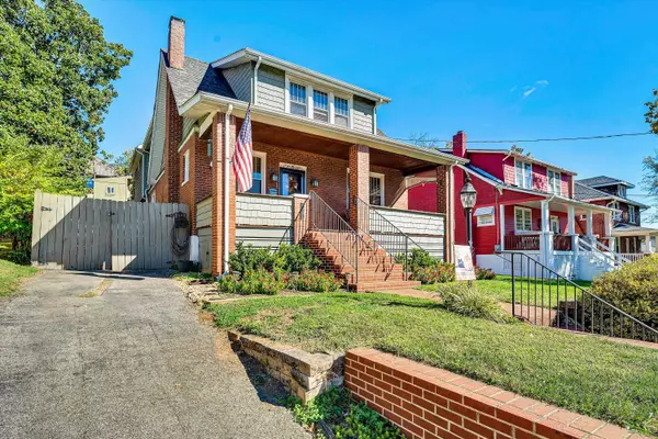 Roanoke, VA 24015,1013 Howbert AVE