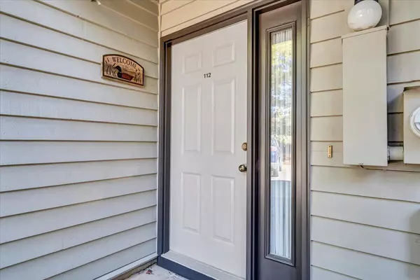 Moneta, VA 24121,289 Shoreline Marina CIR #112