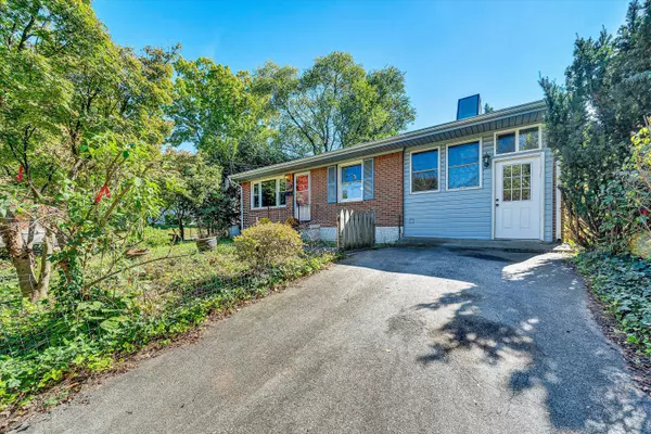 Roanoke, VA 24015,1602 Maiden LN