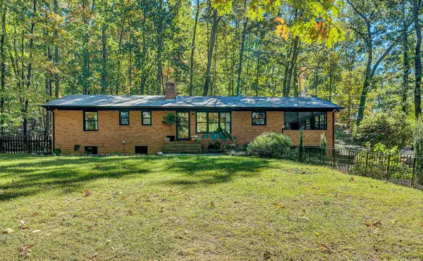 2673 Parkview DR, Vinton, VA 24179