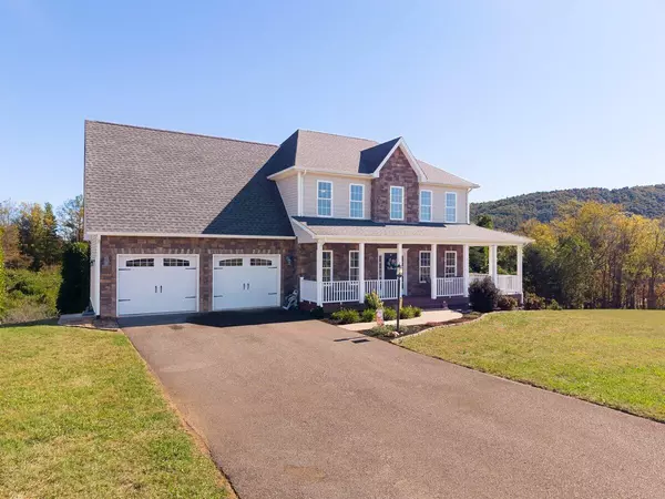 250 Thornblade WAY, Blue Ridge, VA 24064