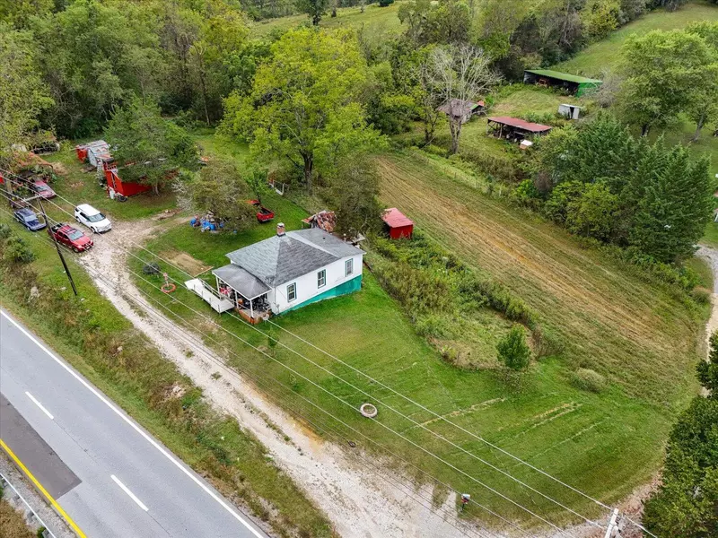 6481 Roanoke RD, Fincastle, VA 24090