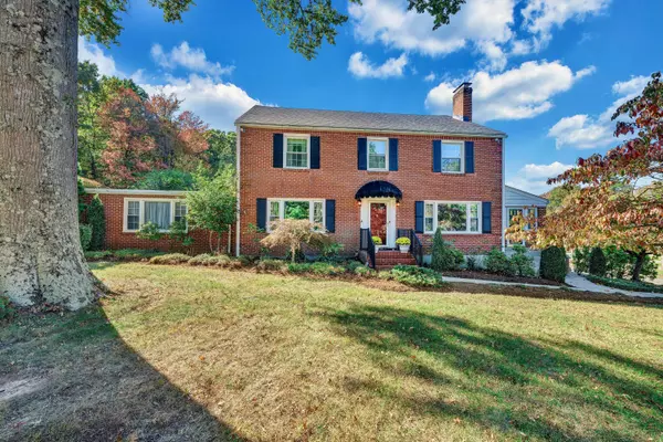 Roanoke, VA 24018,1515 Deyerle RD #& 1501