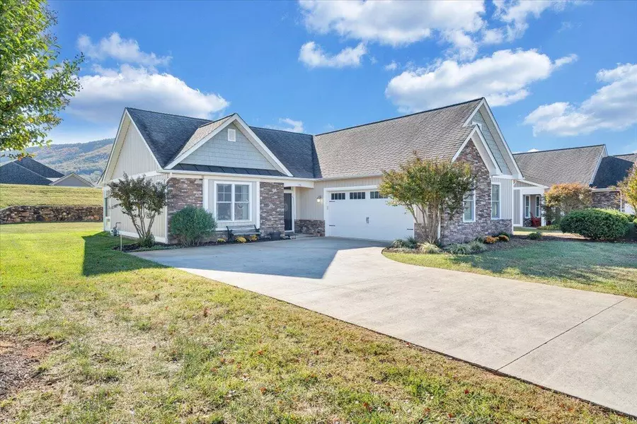 156 Altamira DR, Roanoke, VA 24019