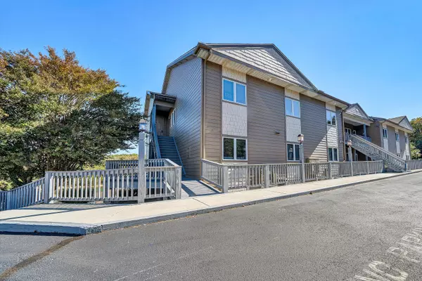 Huddleston, VA 24104,1103 Mariners WAY #1